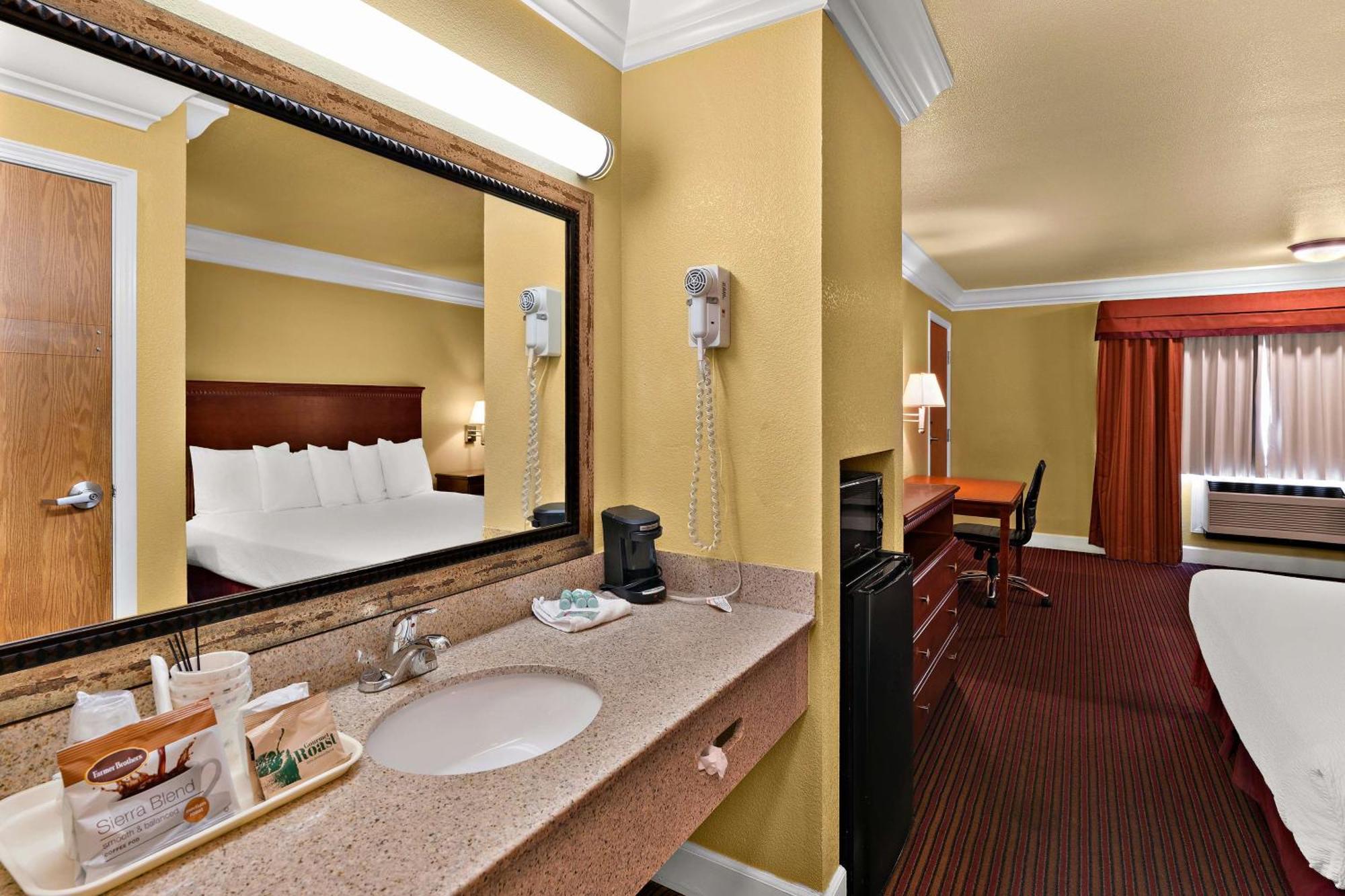 Best Western Willits Inn Kültér fotó